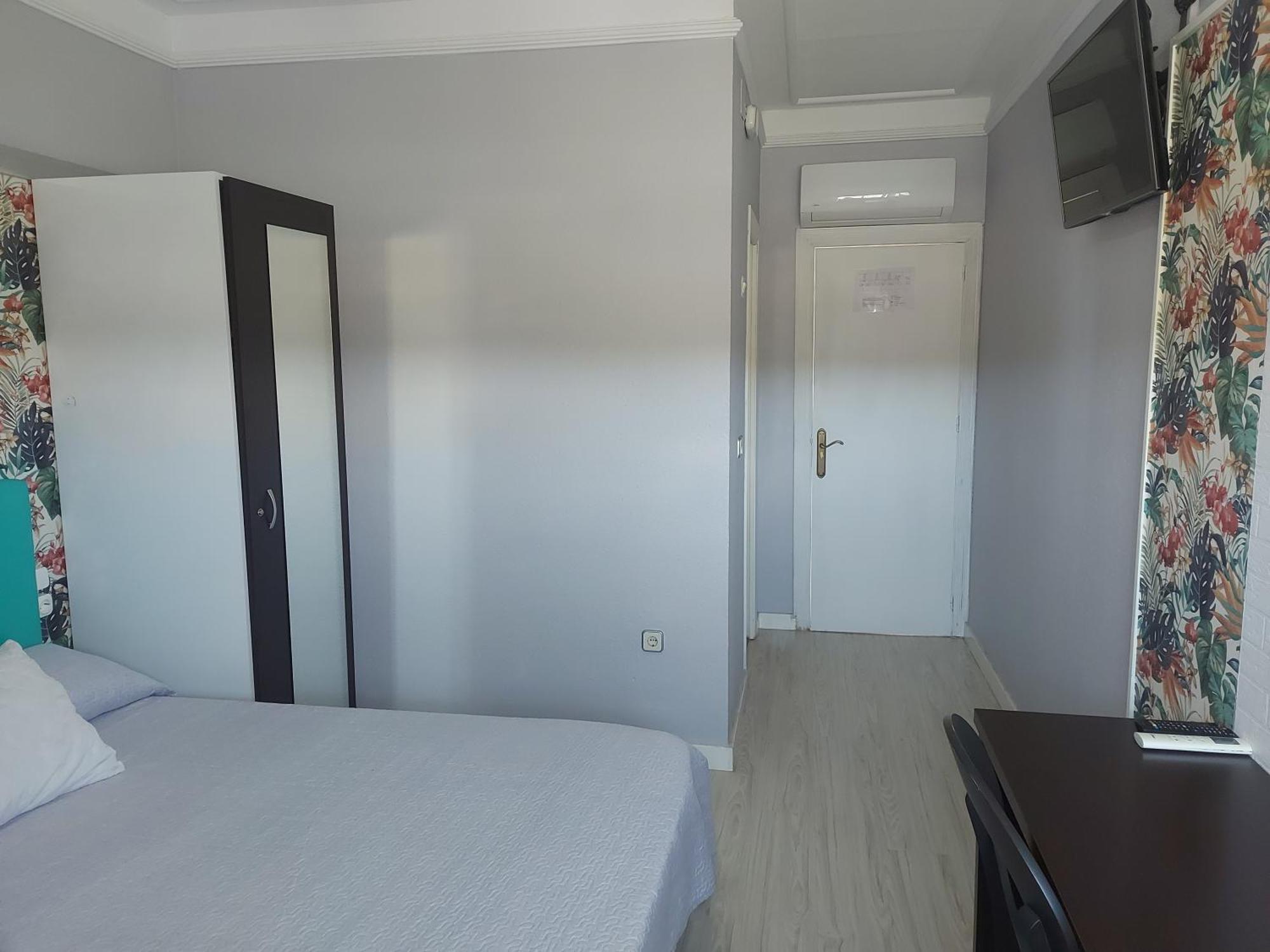 Hostal Fuente Del Pino 胡米利亚 外观 照片