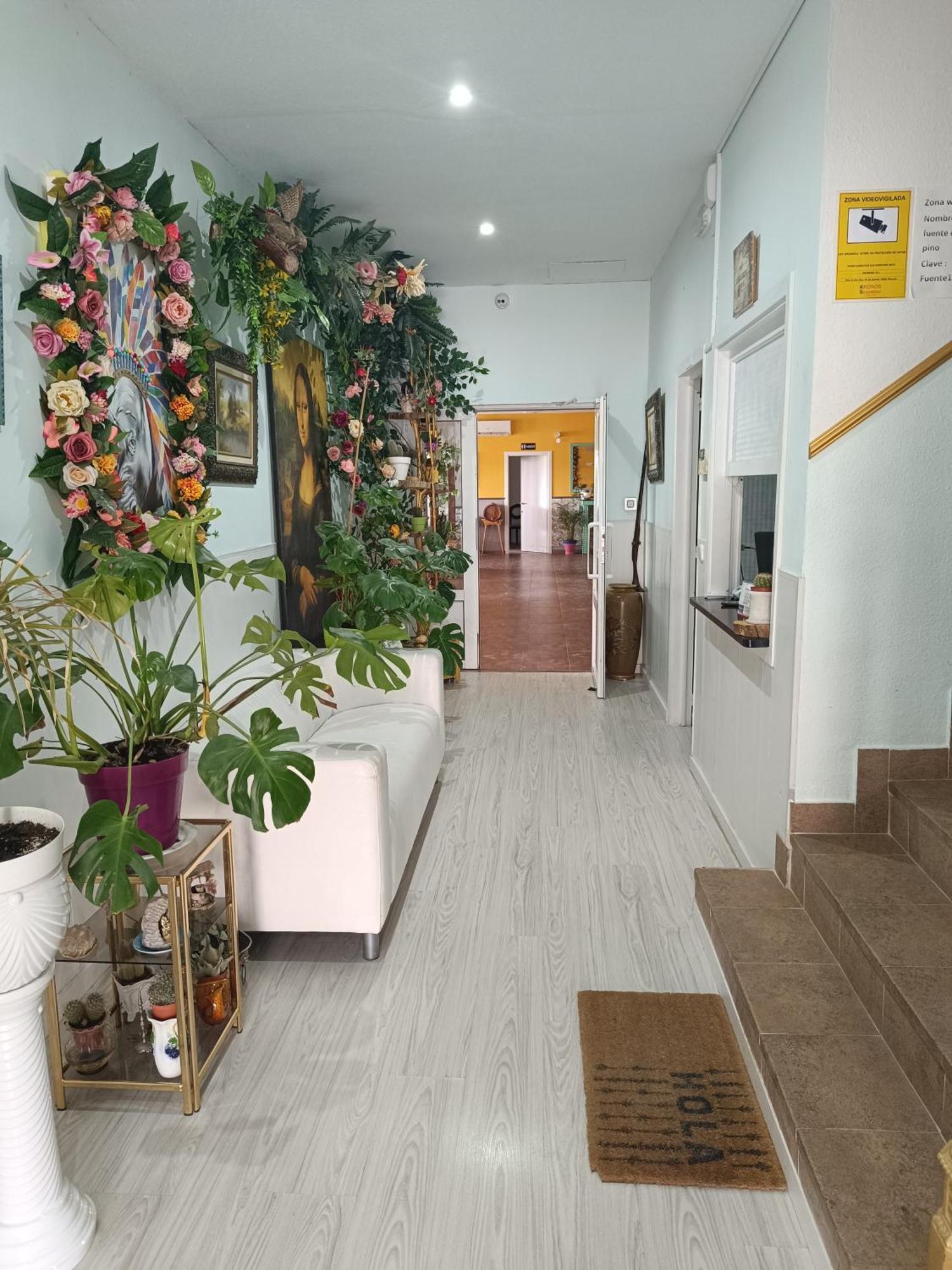 Hostal Fuente Del Pino 胡米利亚 外观 照片