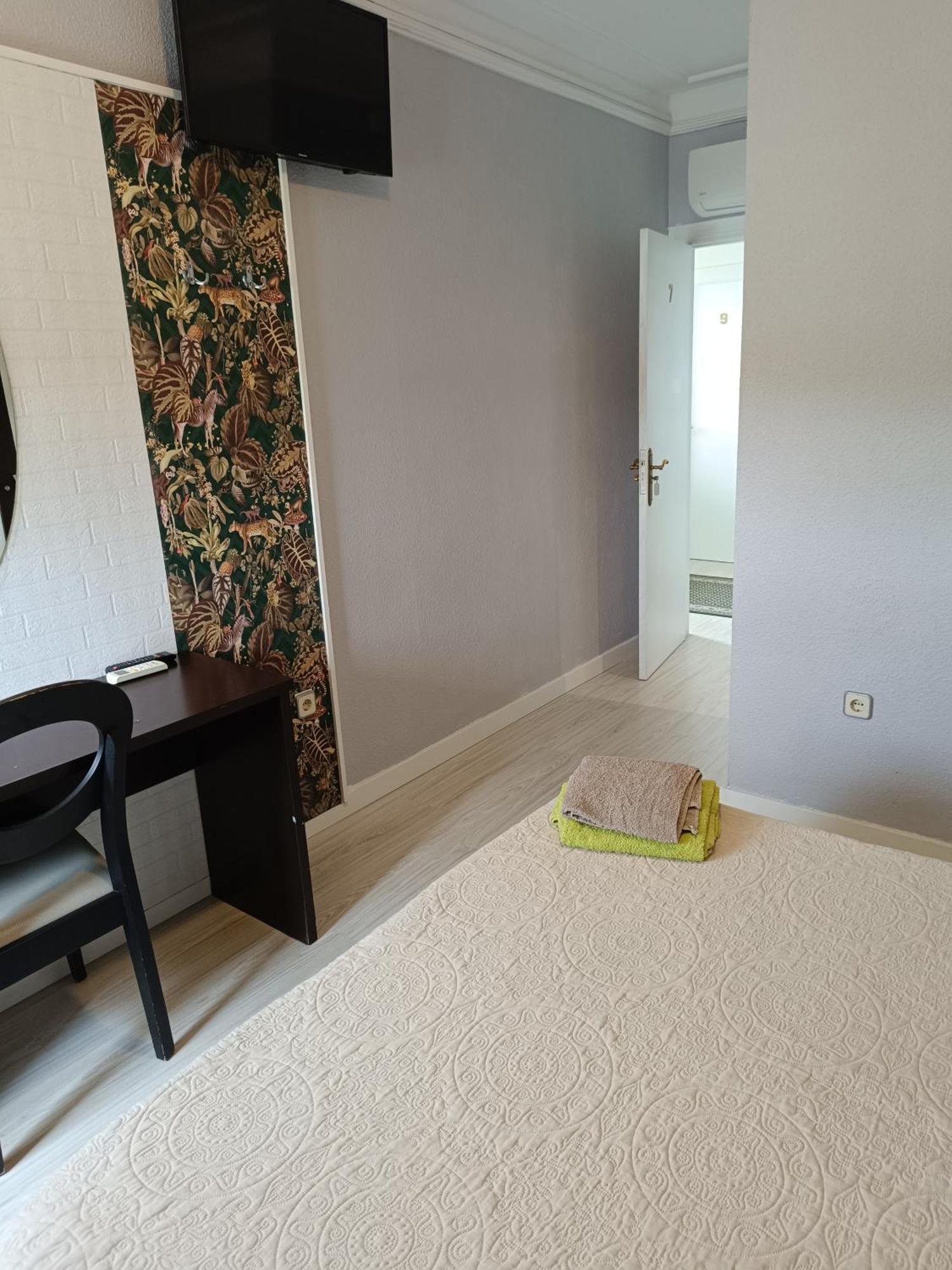 Hostal Fuente Del Pino 胡米利亚 外观 照片