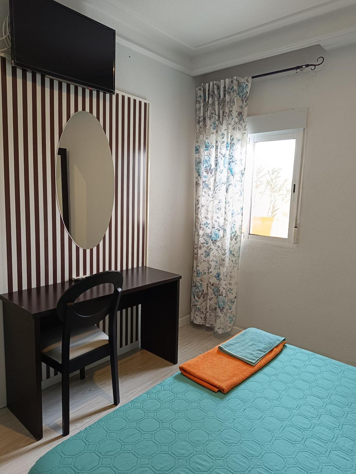 Hostal Fuente Del Pino 胡米利亚 外观 照片
